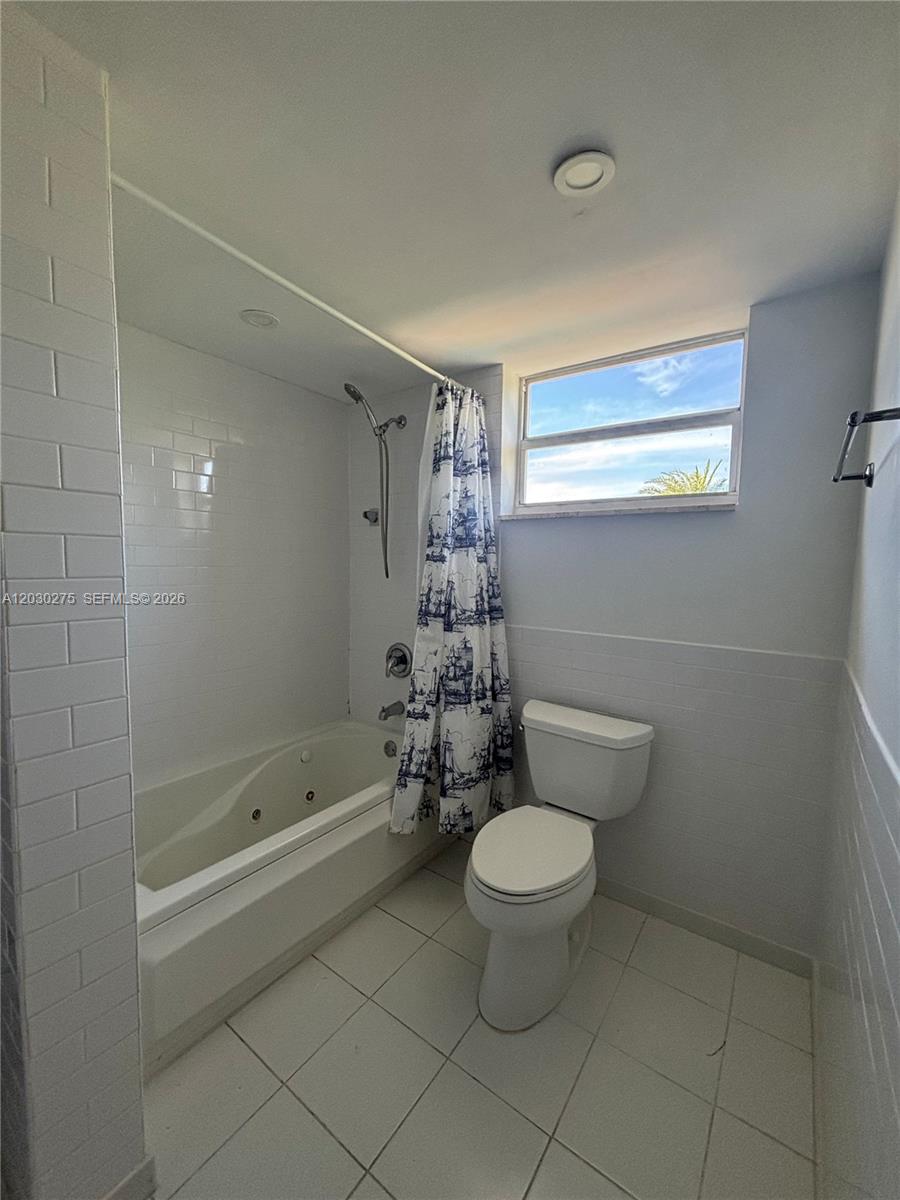 CRANDON TOWER CONDO - Residential Lease