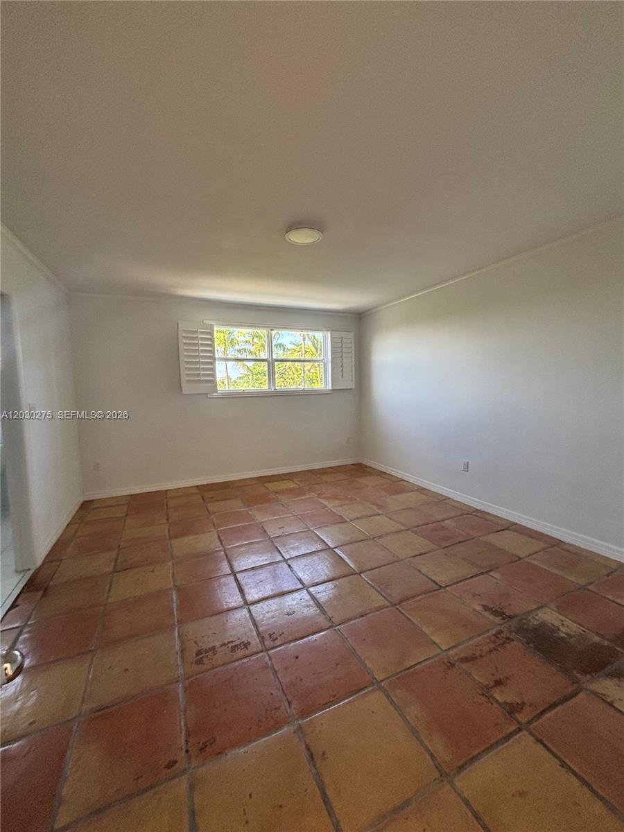 CRANDON TOWER CONDO - Residential Lease