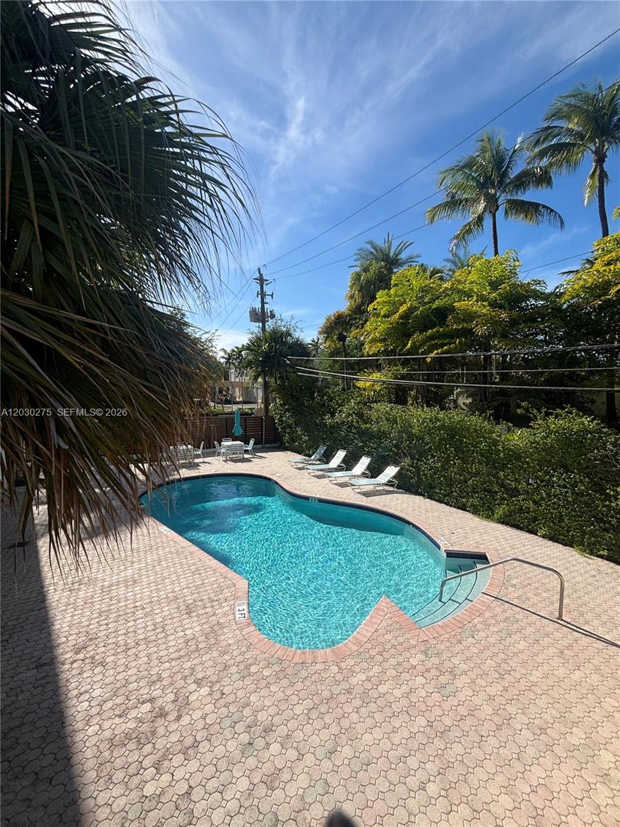 CRANDON TOWER CONDO - Residential Lease