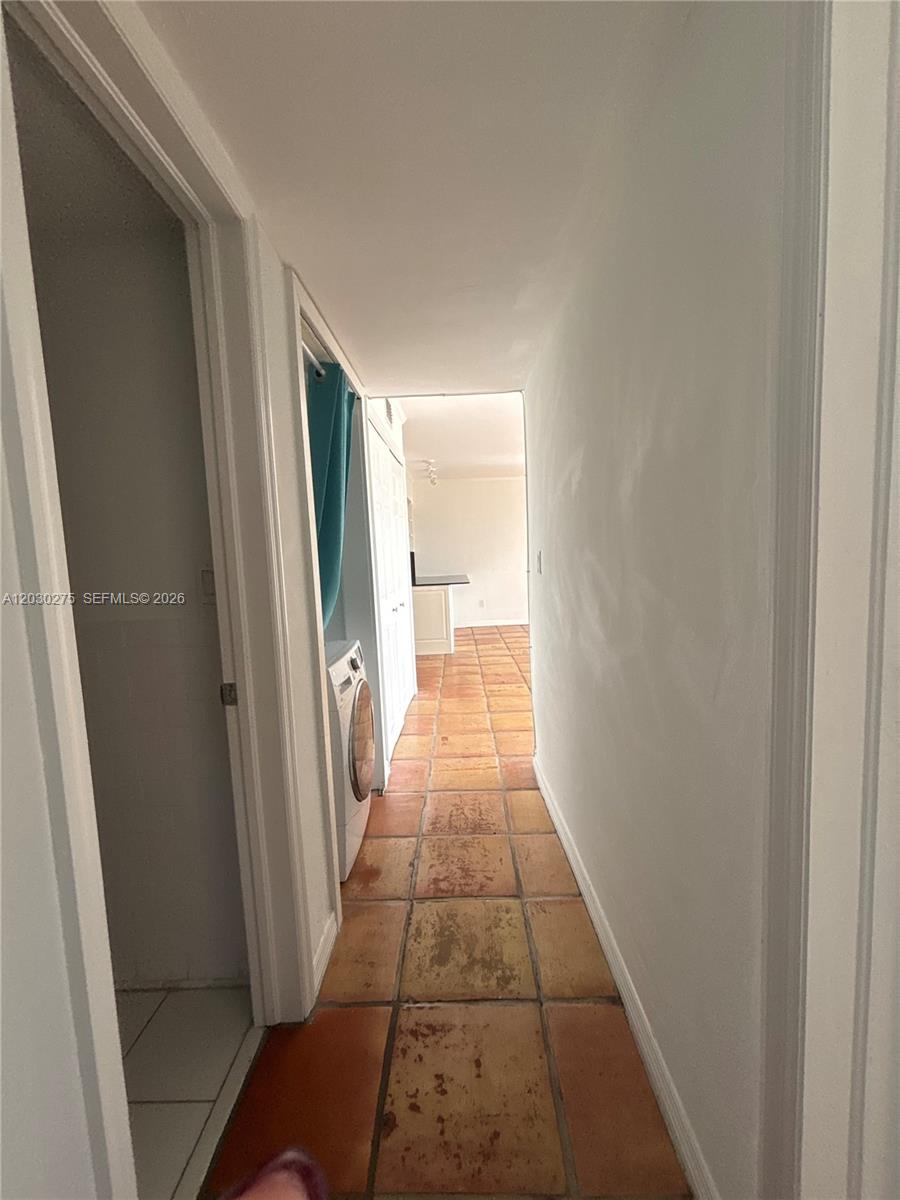 CRANDON TOWER CONDO - Residential Lease