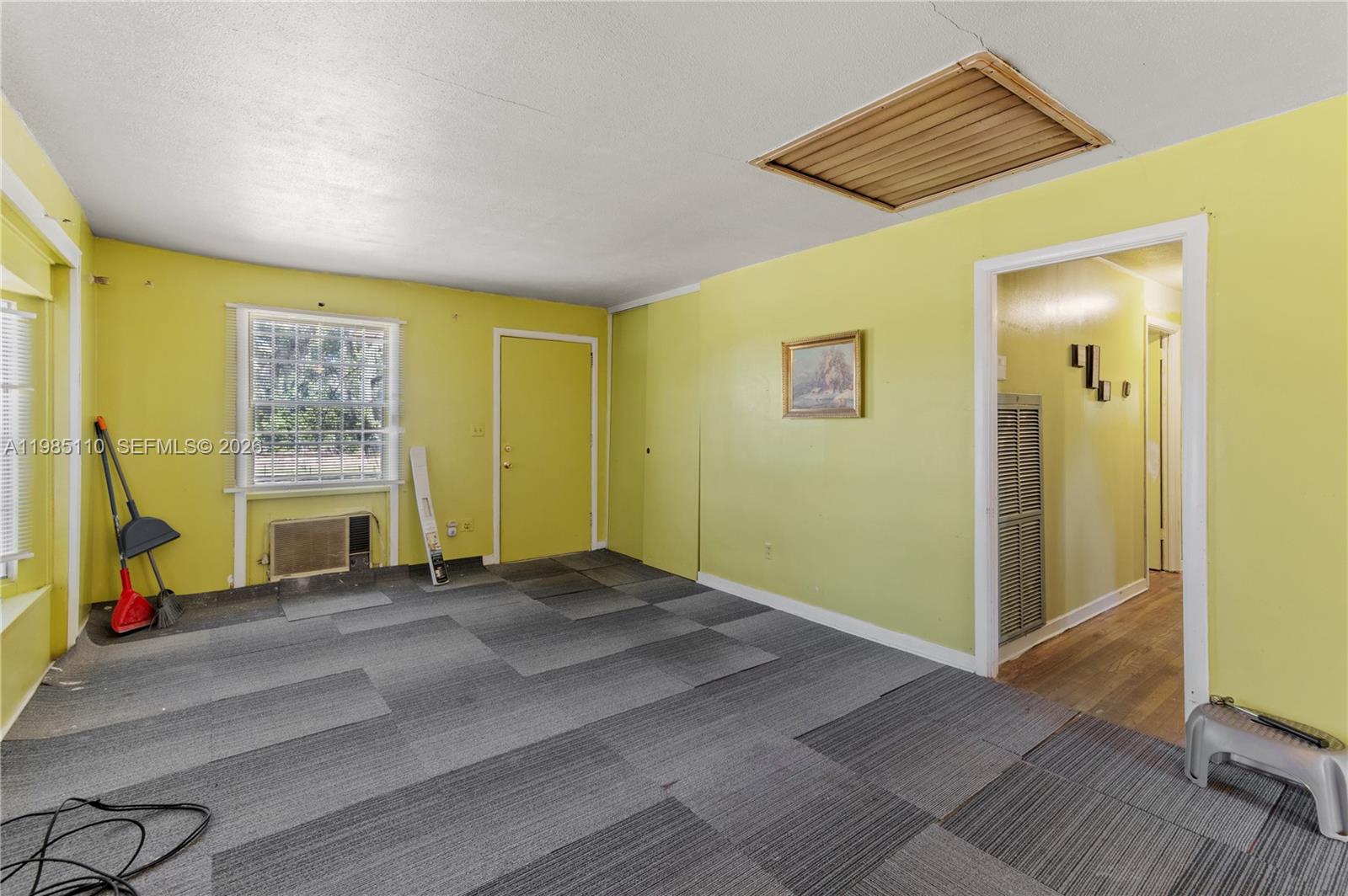 HAL STOY S/D - Residential