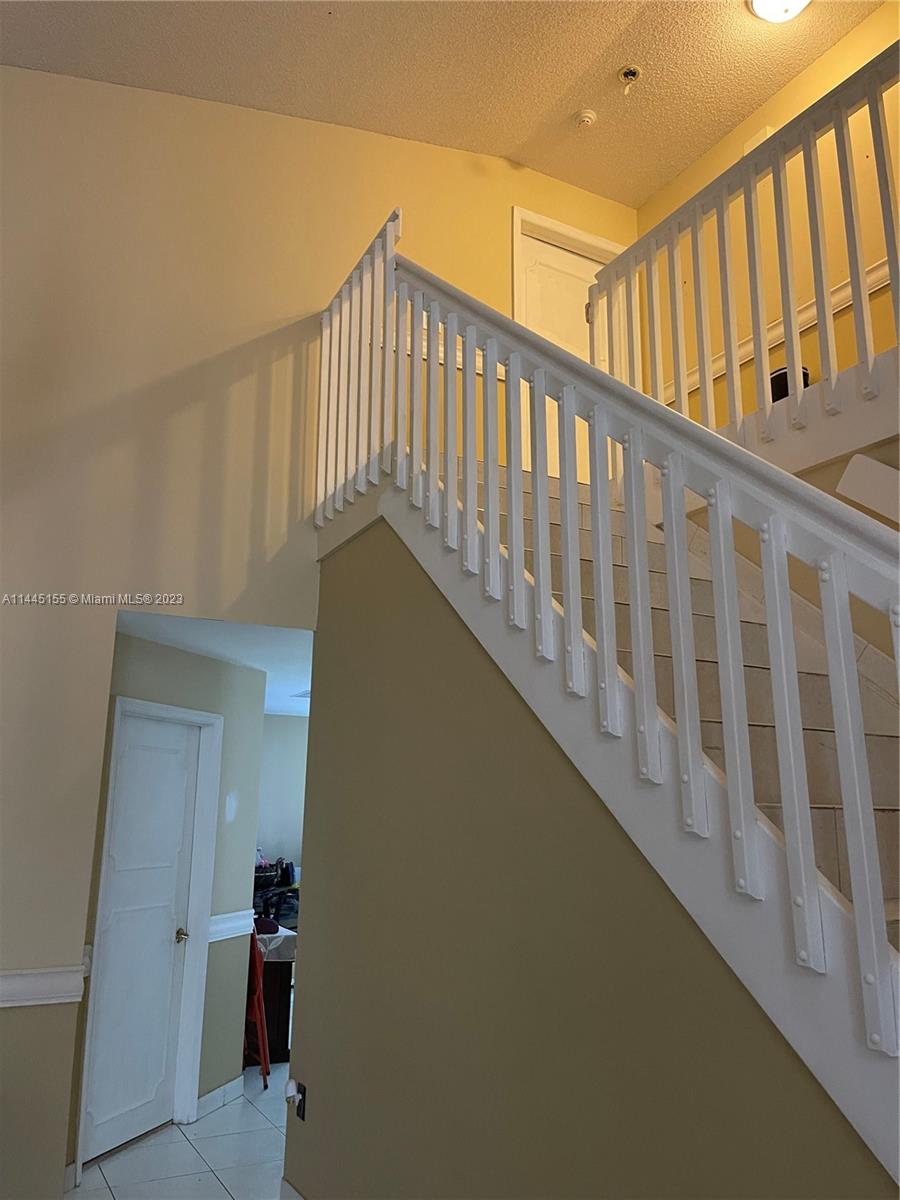 IVIS AT LOYOLA - Residential Lease