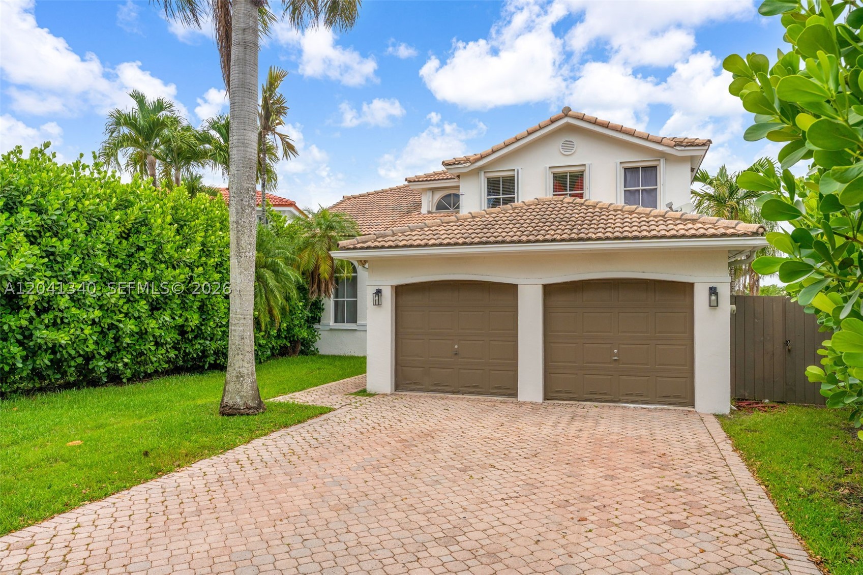 POINCIANA AT SUNSET LAKES - Residential