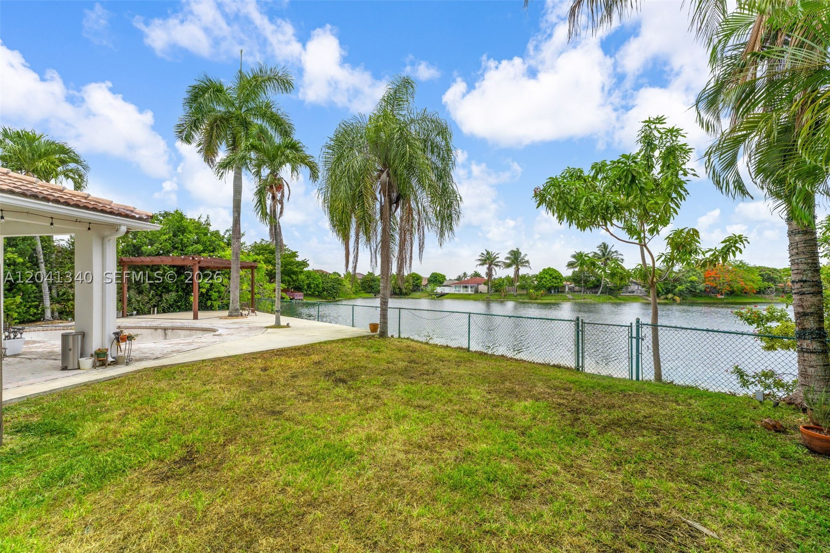 POINCIANA AT SUNSET LAKES - Residential