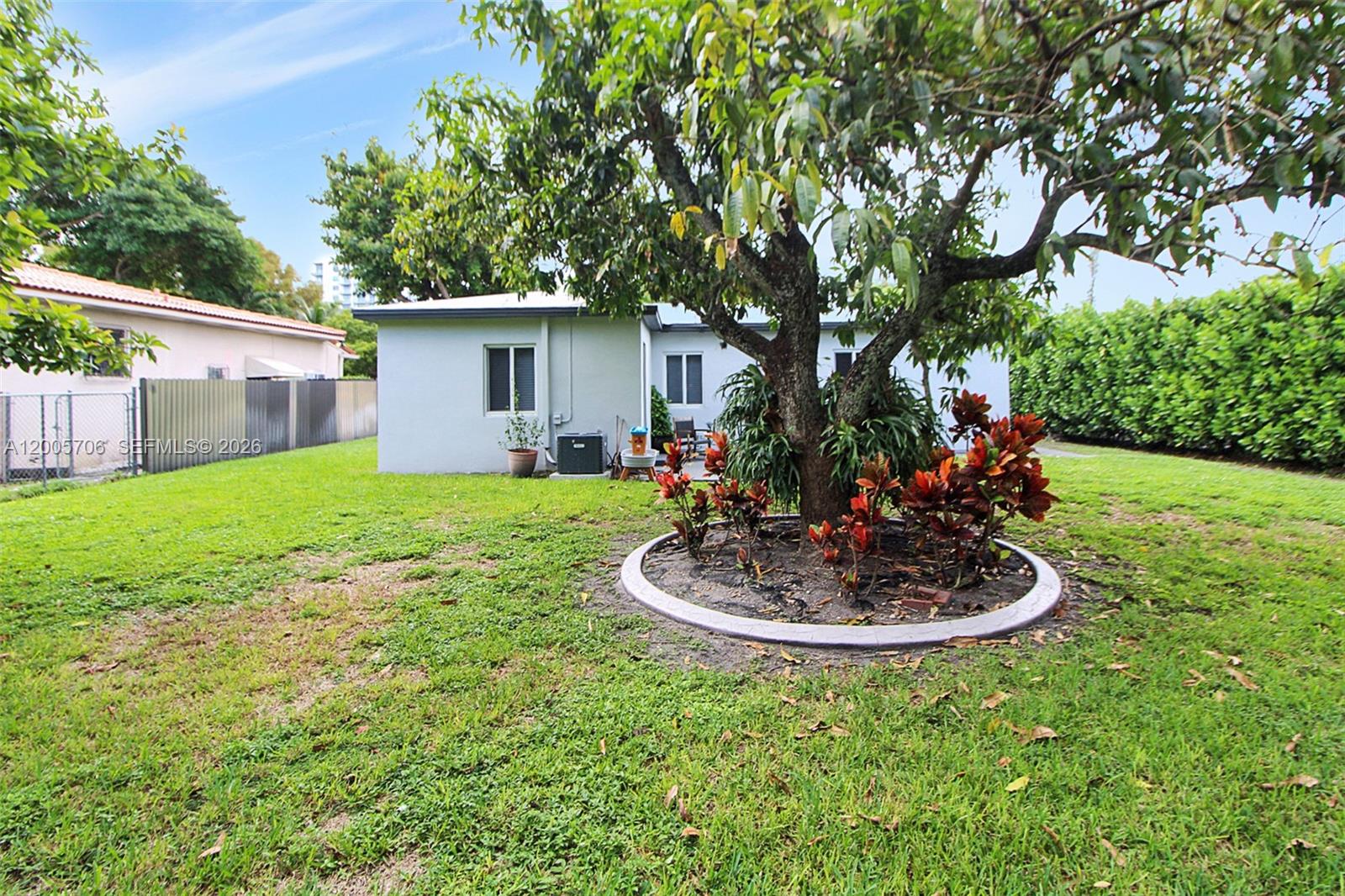 BRENTWOOD REV PL - Residential