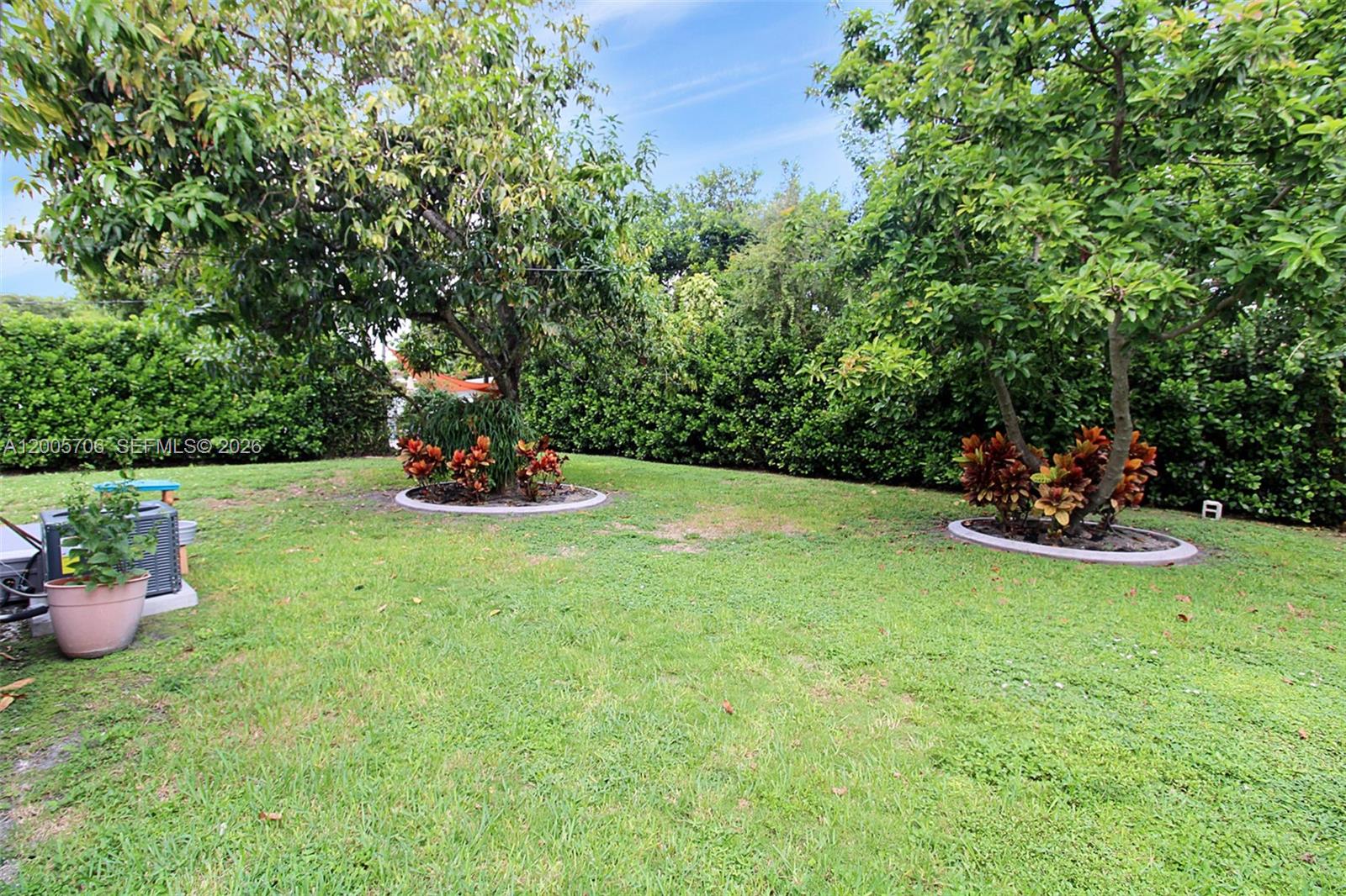 BRENTWOOD REV PL - Residential