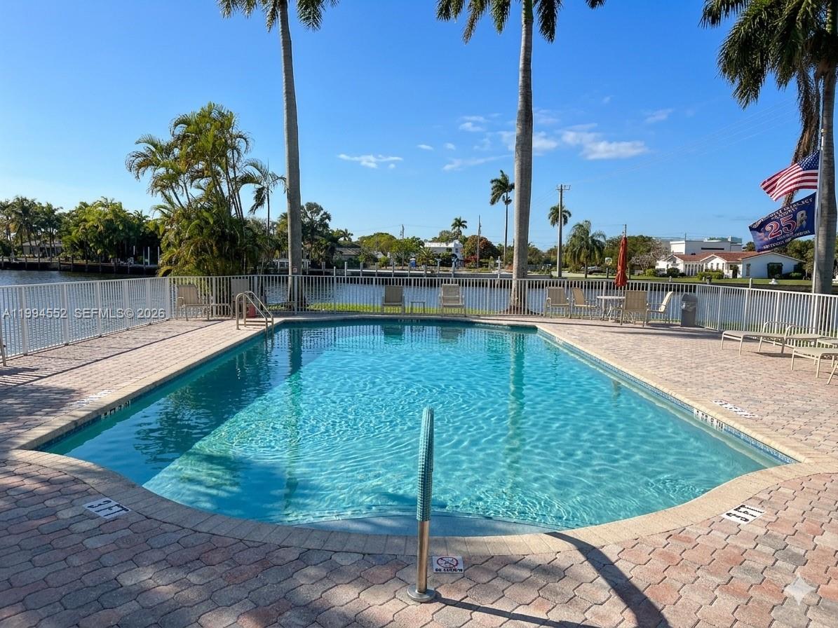 MIDDLE RIVER TOWER CONDO - Residential