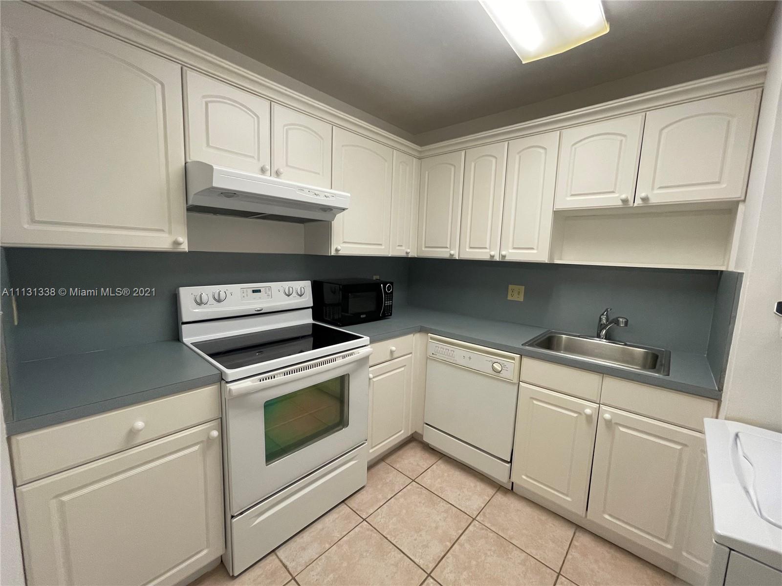 KINGS CREEK WEST CONDO BL - Residential Lease
