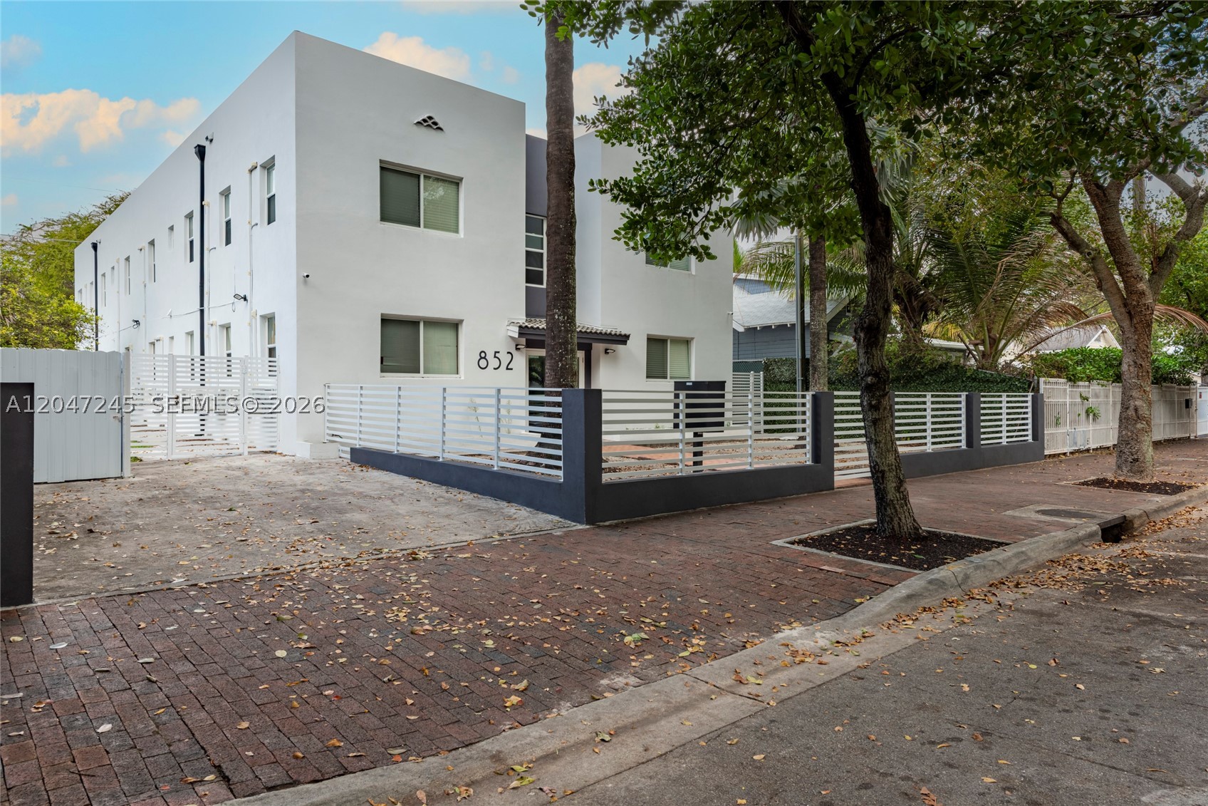 1ST WESTMORELAND ADDN - Residential Lease