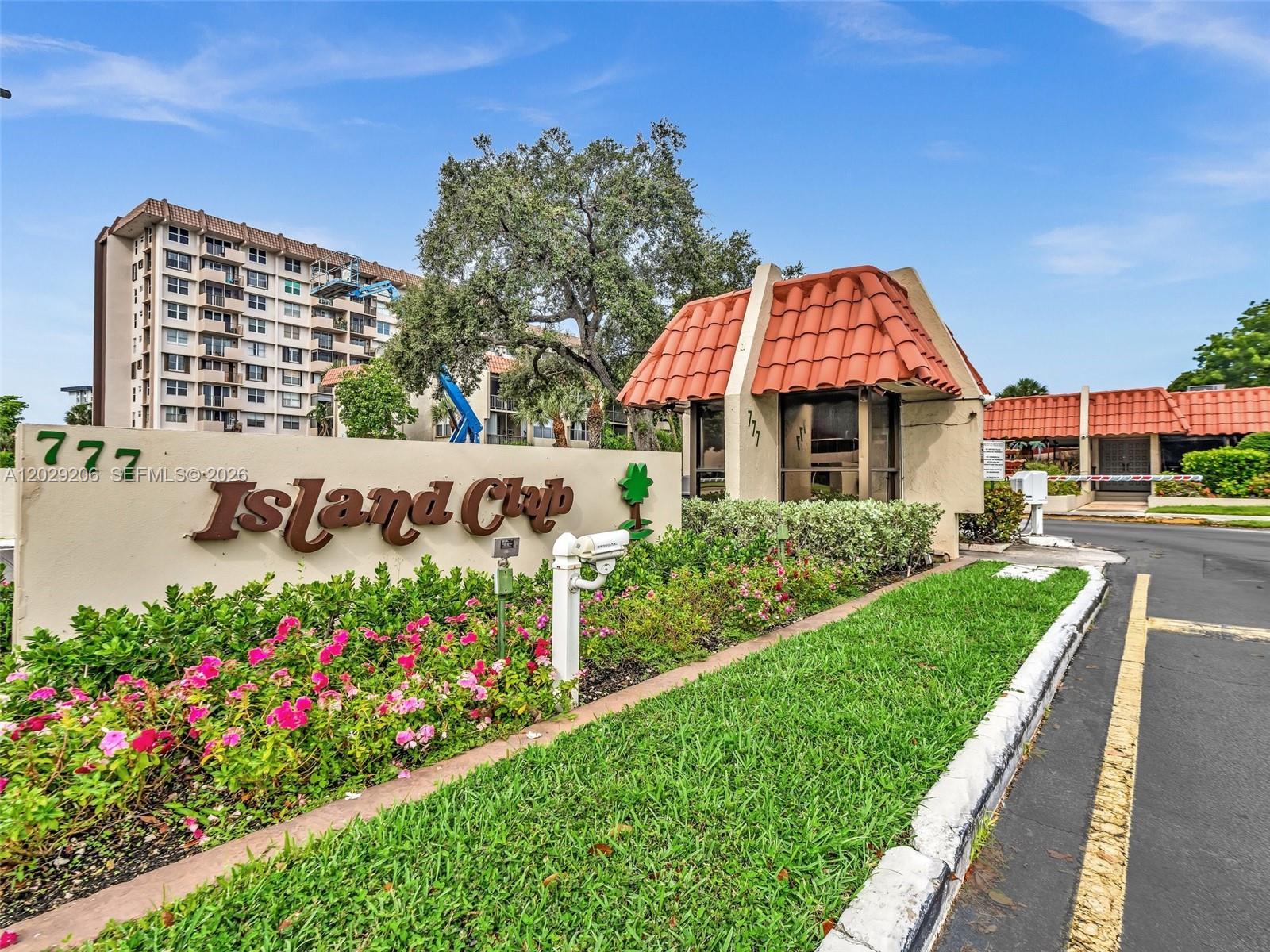ISLAND CLUB THREE CONDO - Residential