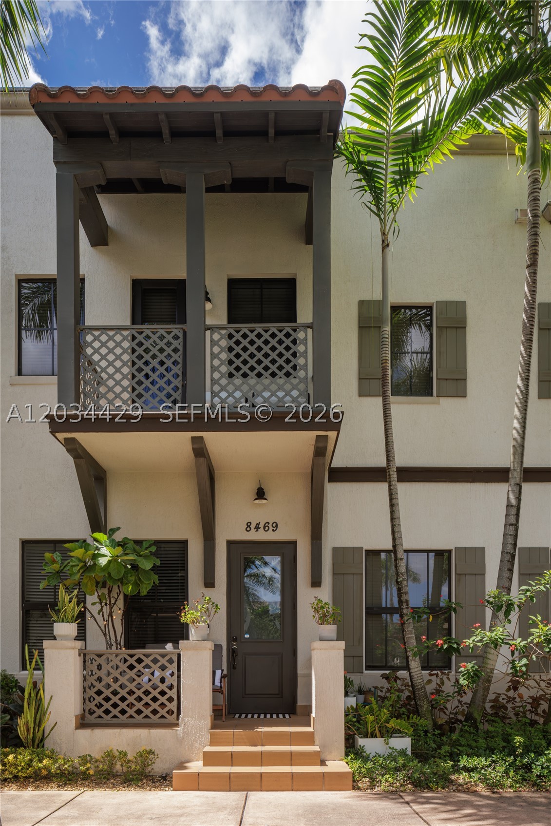 DOWNTOWN DORAL DUTCHER - Residential Lease