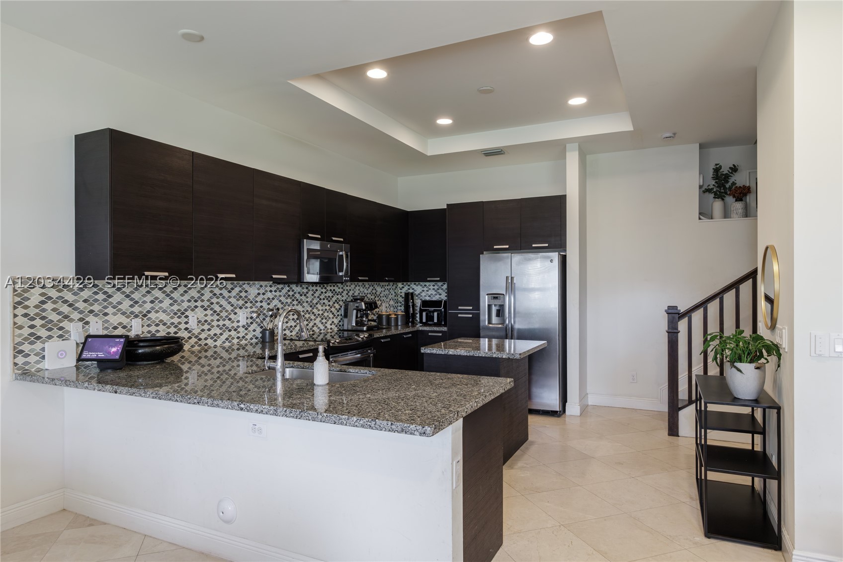 DOWNTOWN DORAL DUTCHER - Residential Lease