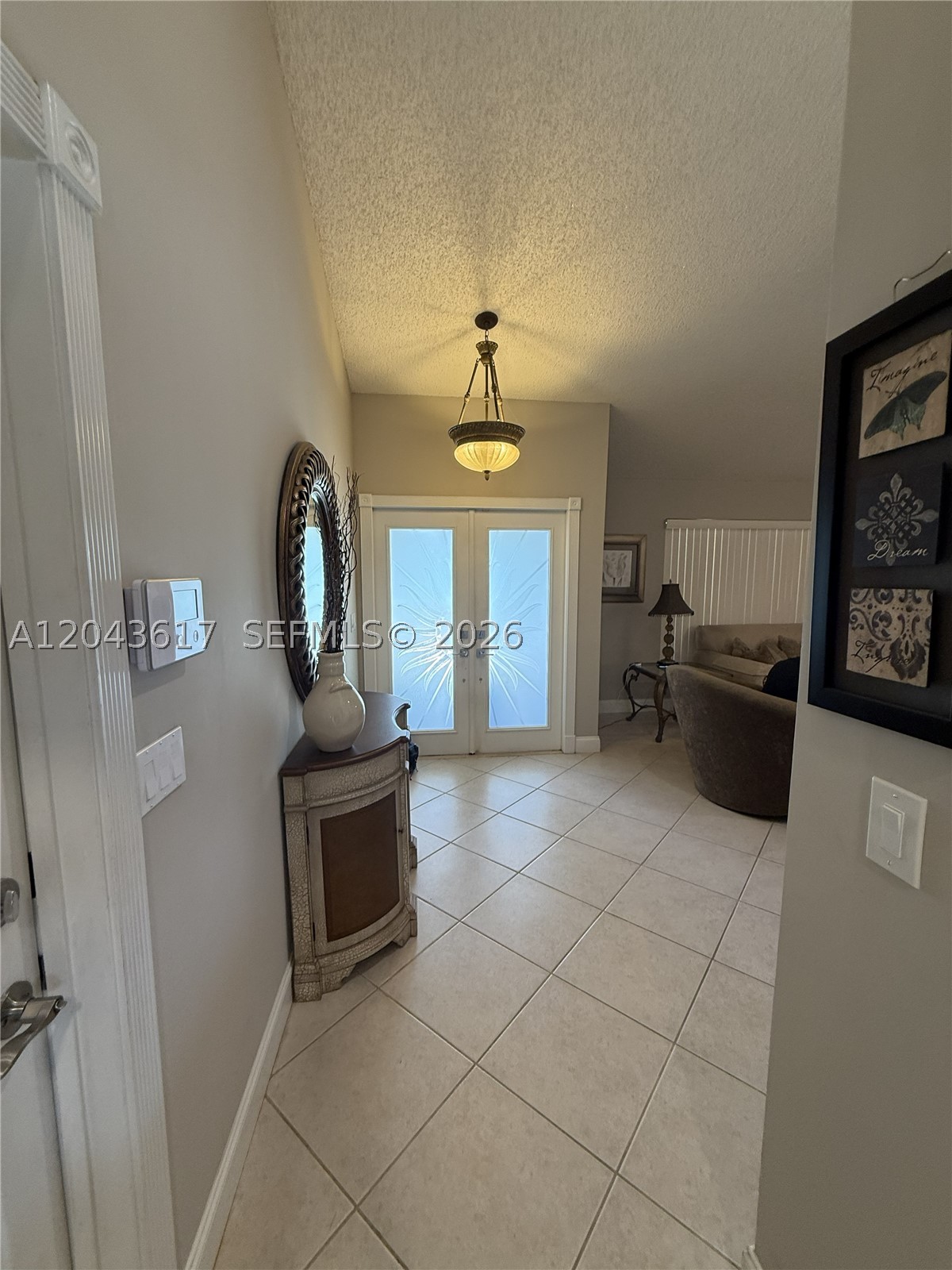 COUNTRY ADDRESS - Residential