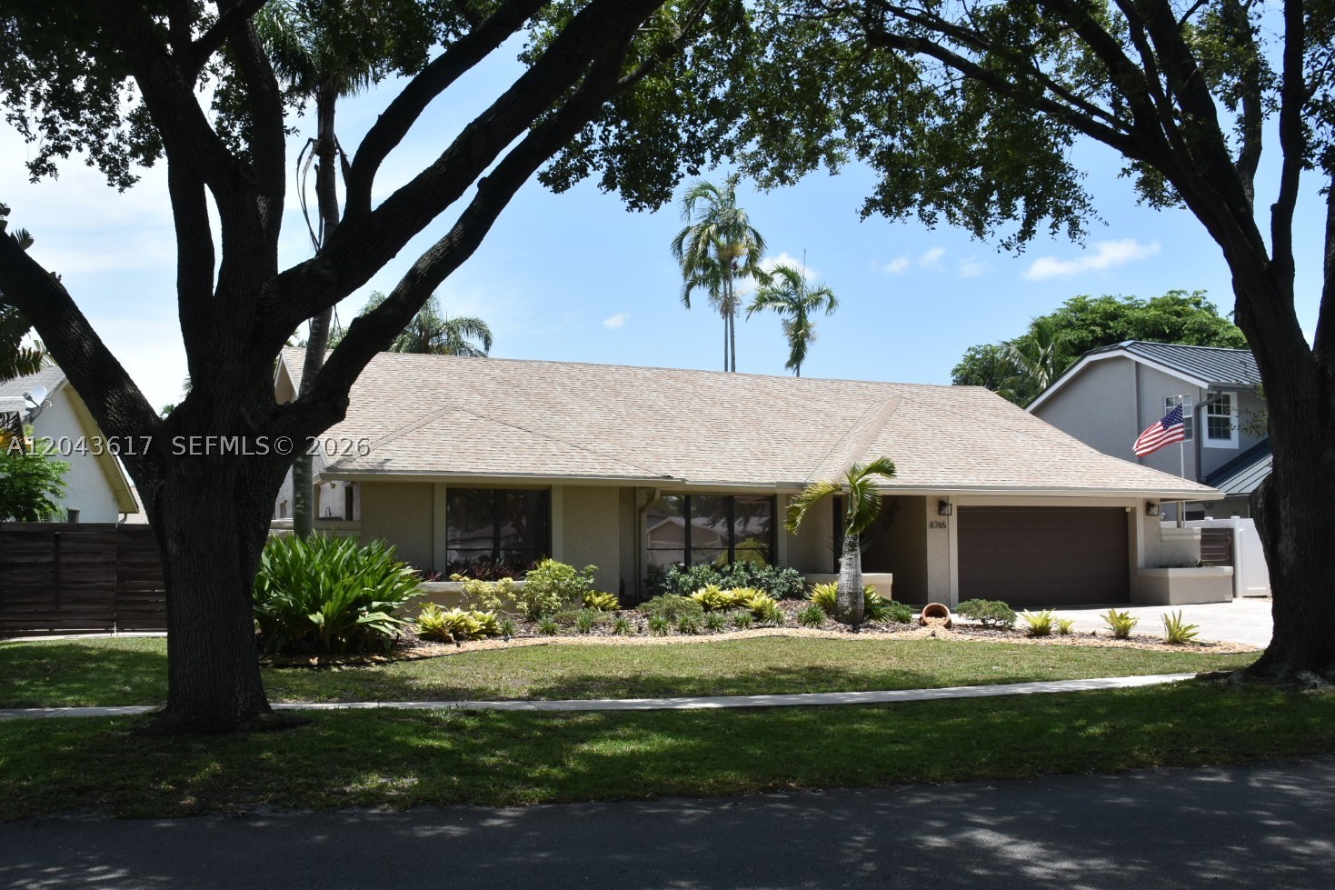 COUNTRY ADDRESS - Residential