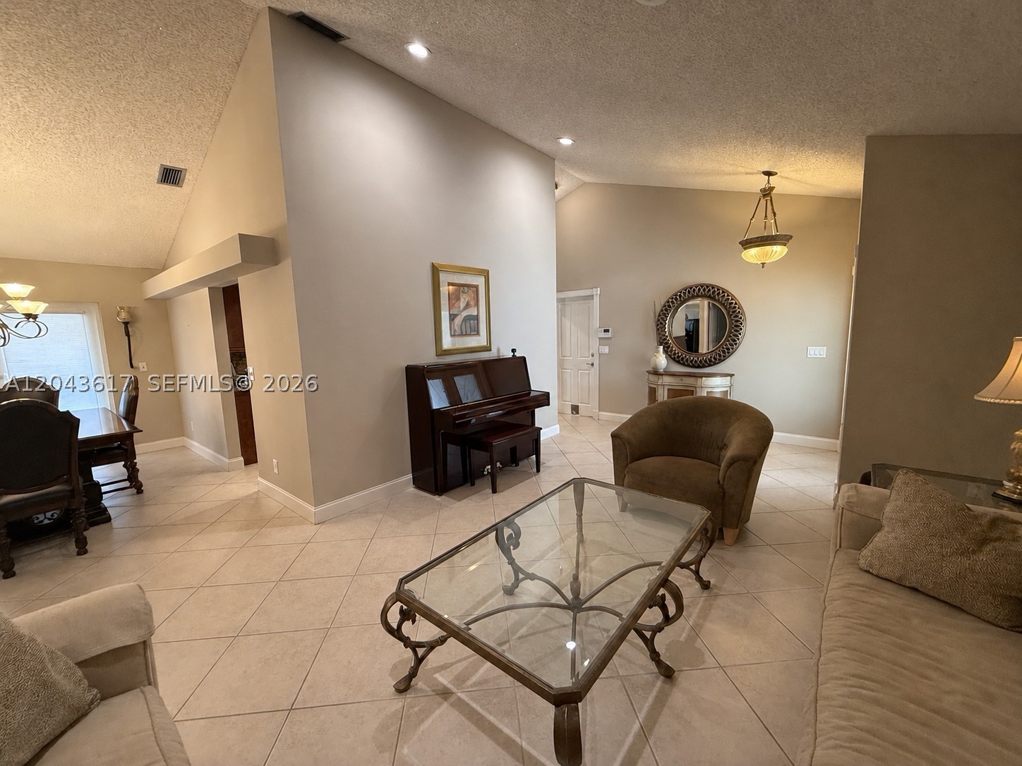 COUNTRY ADDRESS - Residential