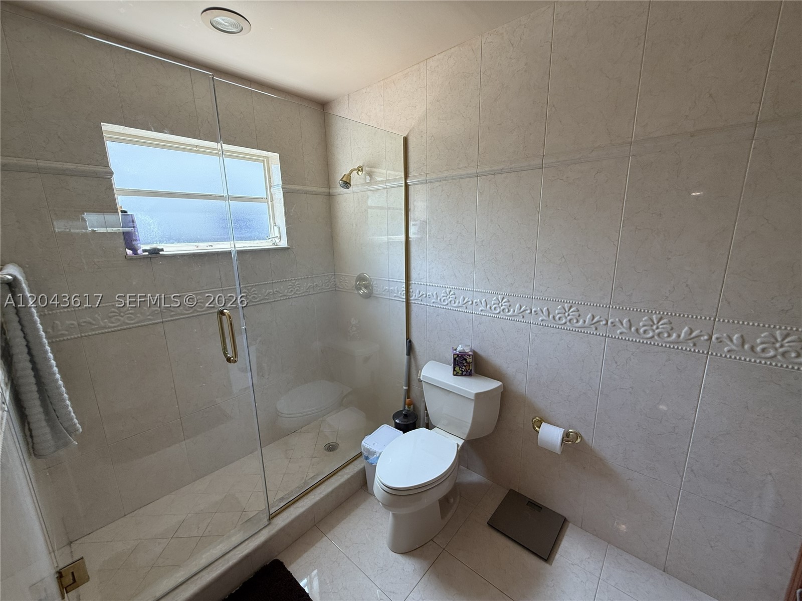 COUNTRY ADDRESS - Residential