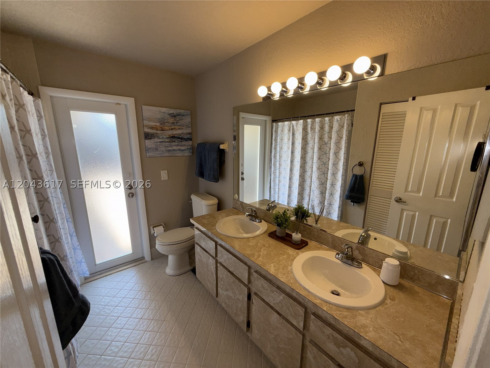 COUNTRY ADDRESS - Residential