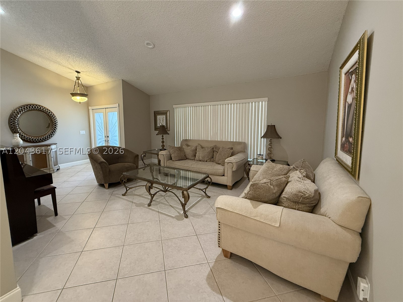 COUNTRY ADDRESS - Residential
