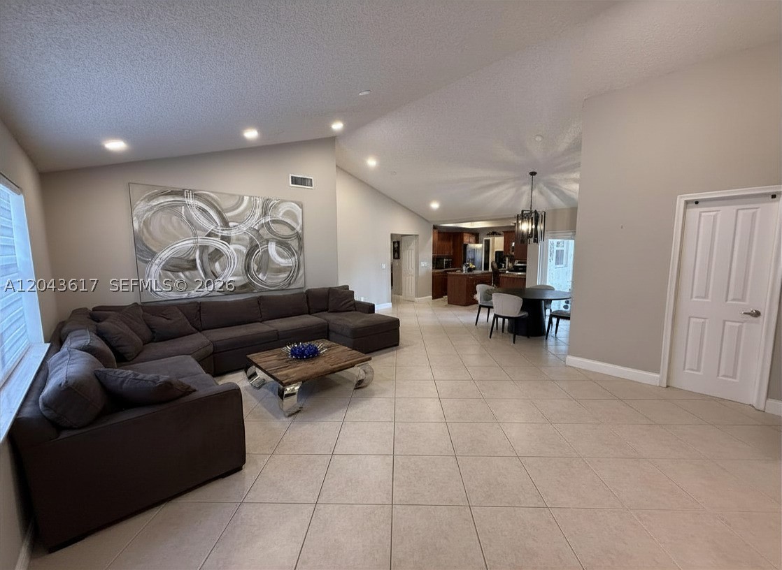 COUNTRY ADDRESS - Residential