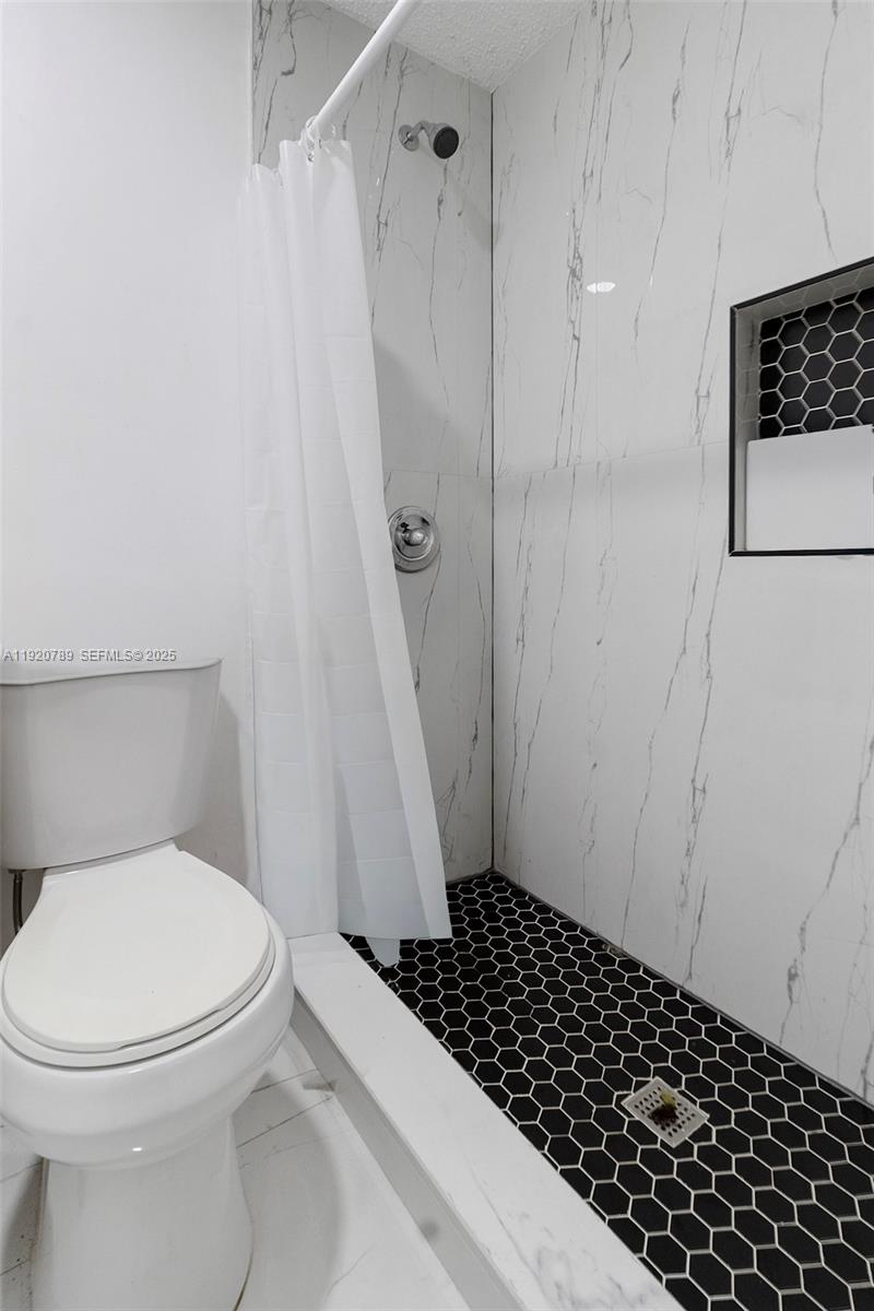 SUNNY ISLES INLAND - Residential