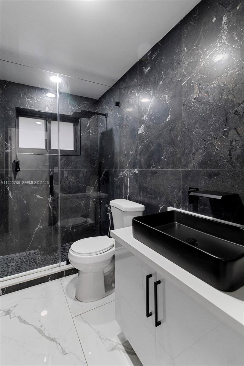 SUNNY ISLES INLAND - Residential