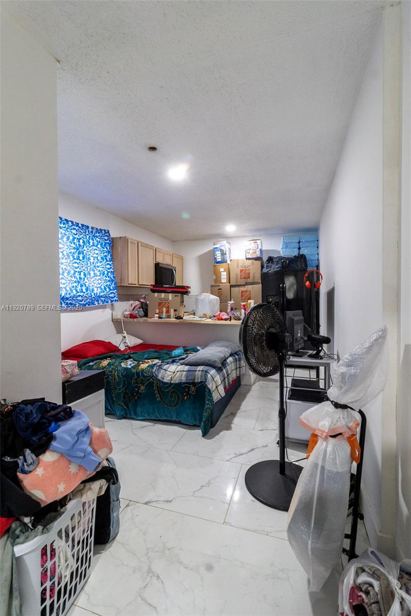 SUNNY ISLES INLAND - Residential