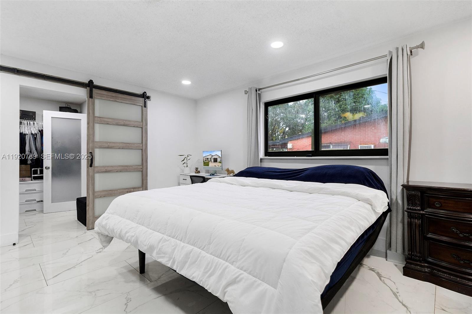 SUNNY ISLES INLAND - Residential