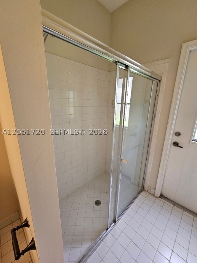 LAKE CHARLESTON TRS T AND - Residential Lease