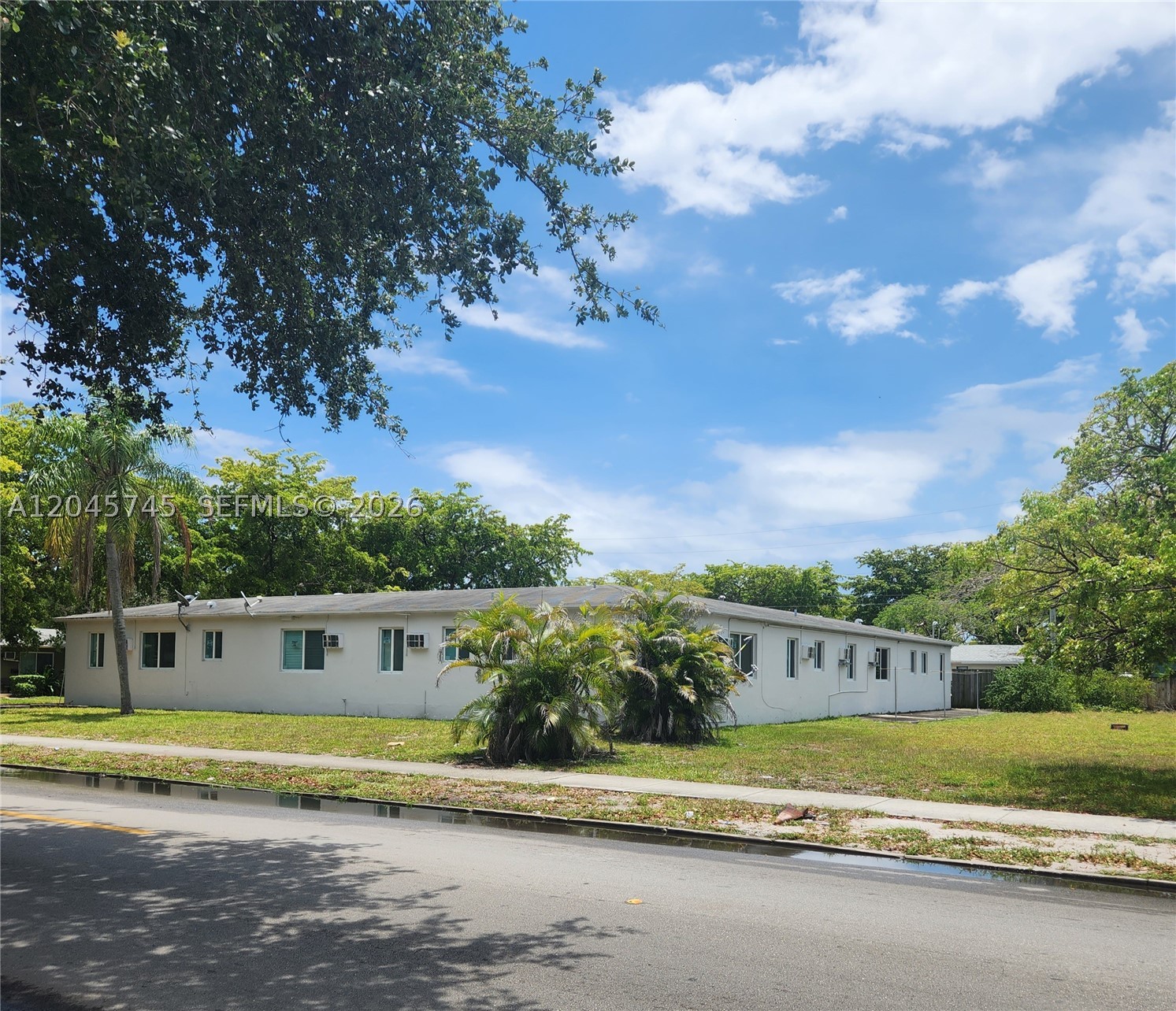 HOLLYWOOD SOUTH SIDE ADD - Residential Income