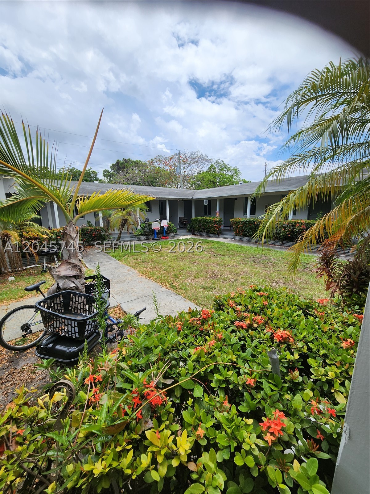 HOLLYWOOD SOUTH SIDE ADD - Residential Income