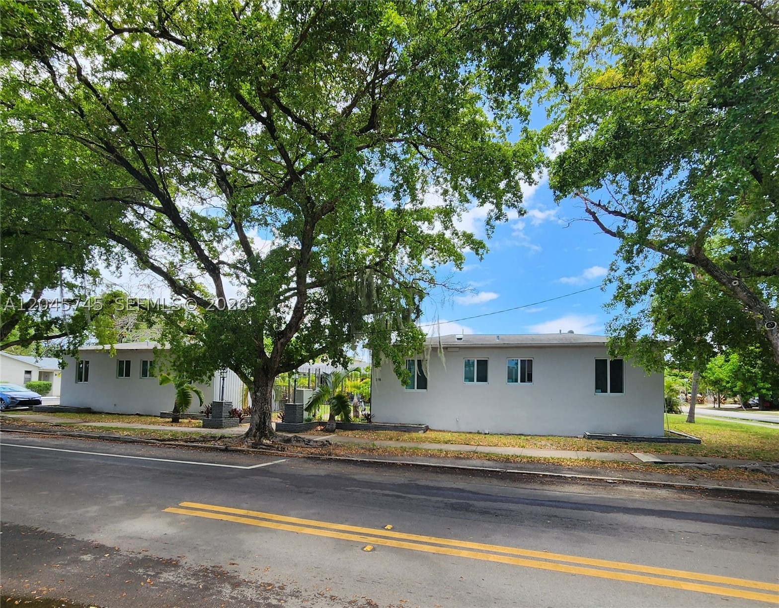 HOLLYWOOD SOUTH SIDE ADD - Residential Income