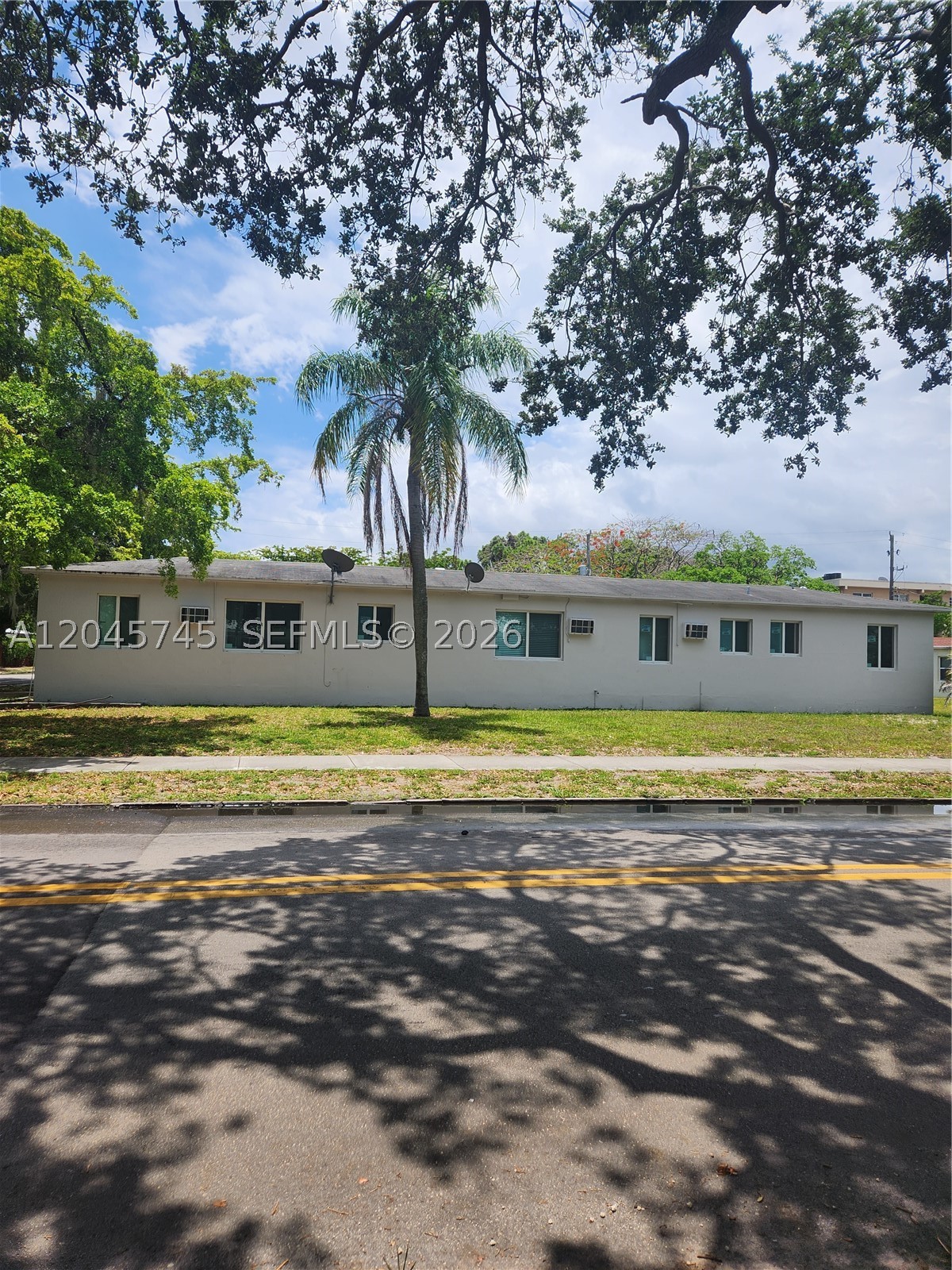 HOLLYWOOD SOUTH SIDE ADD - Residential Income