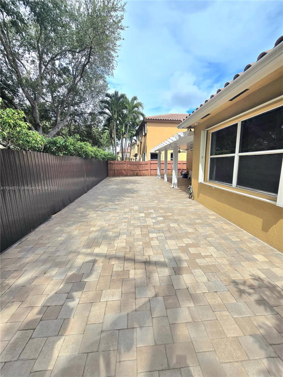 BELLAGIO AT VIZCAYA - Residential Lease