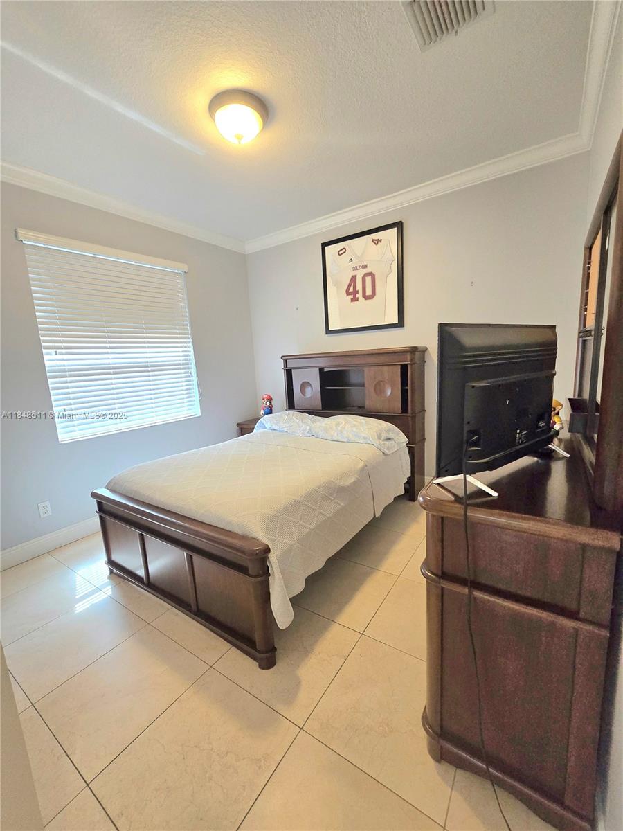 BELLAGIO AT VIZCAYA - Residential Lease