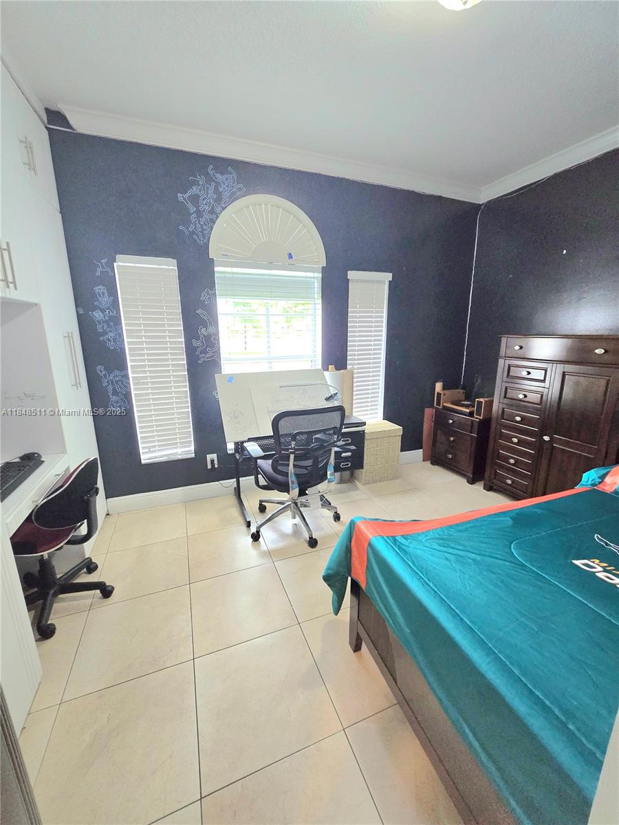 BELLAGIO AT VIZCAYA - Residential Lease