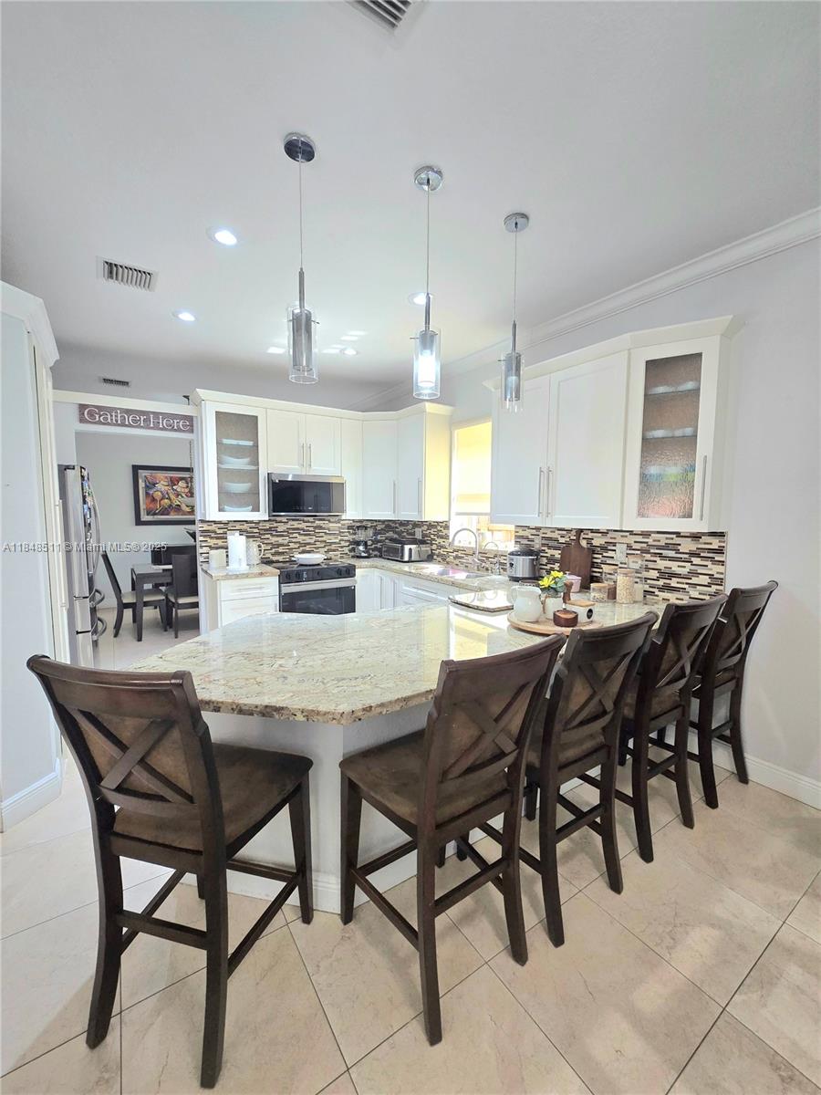 BELLAGIO AT VIZCAYA - Residential Lease