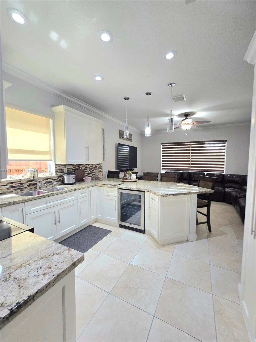 BELLAGIO AT VIZCAYA - Residential Lease