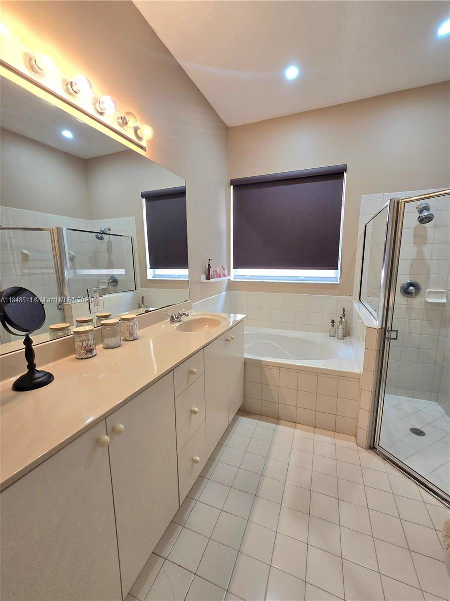 BELLAGIO AT VIZCAYA - Residential Lease