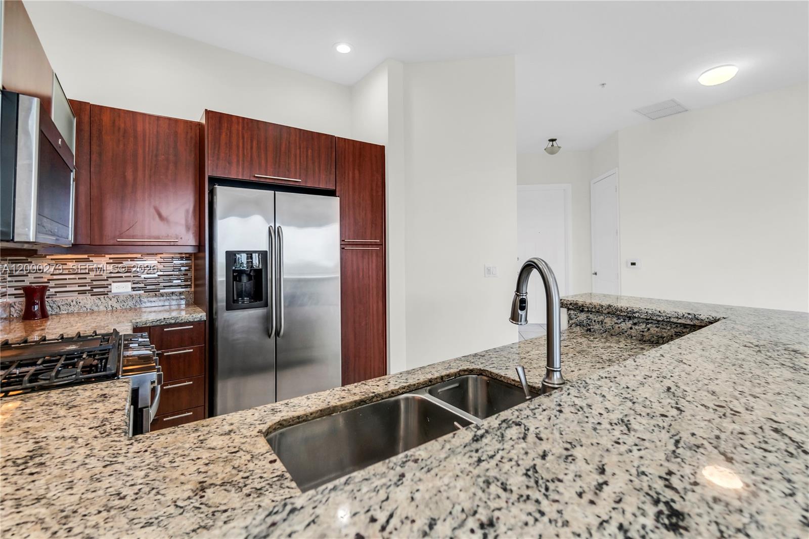 VILLA FLORA CONDO - Residential