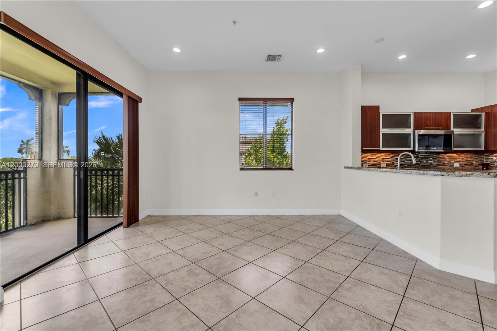 VILLA FLORA CONDO - Residential