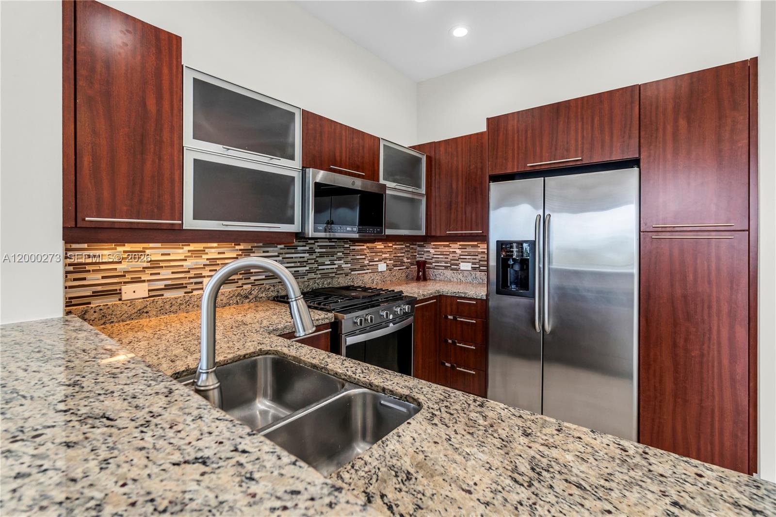VILLA FLORA CONDO - Residential