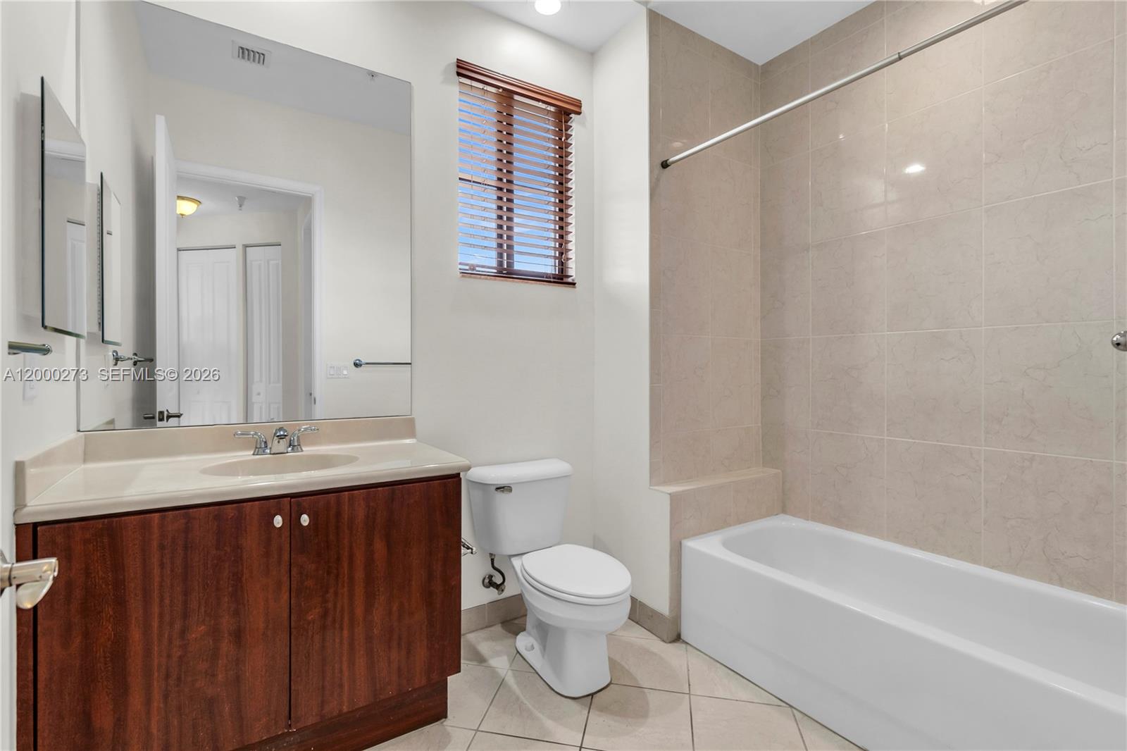 VILLA FLORA CONDO - Residential