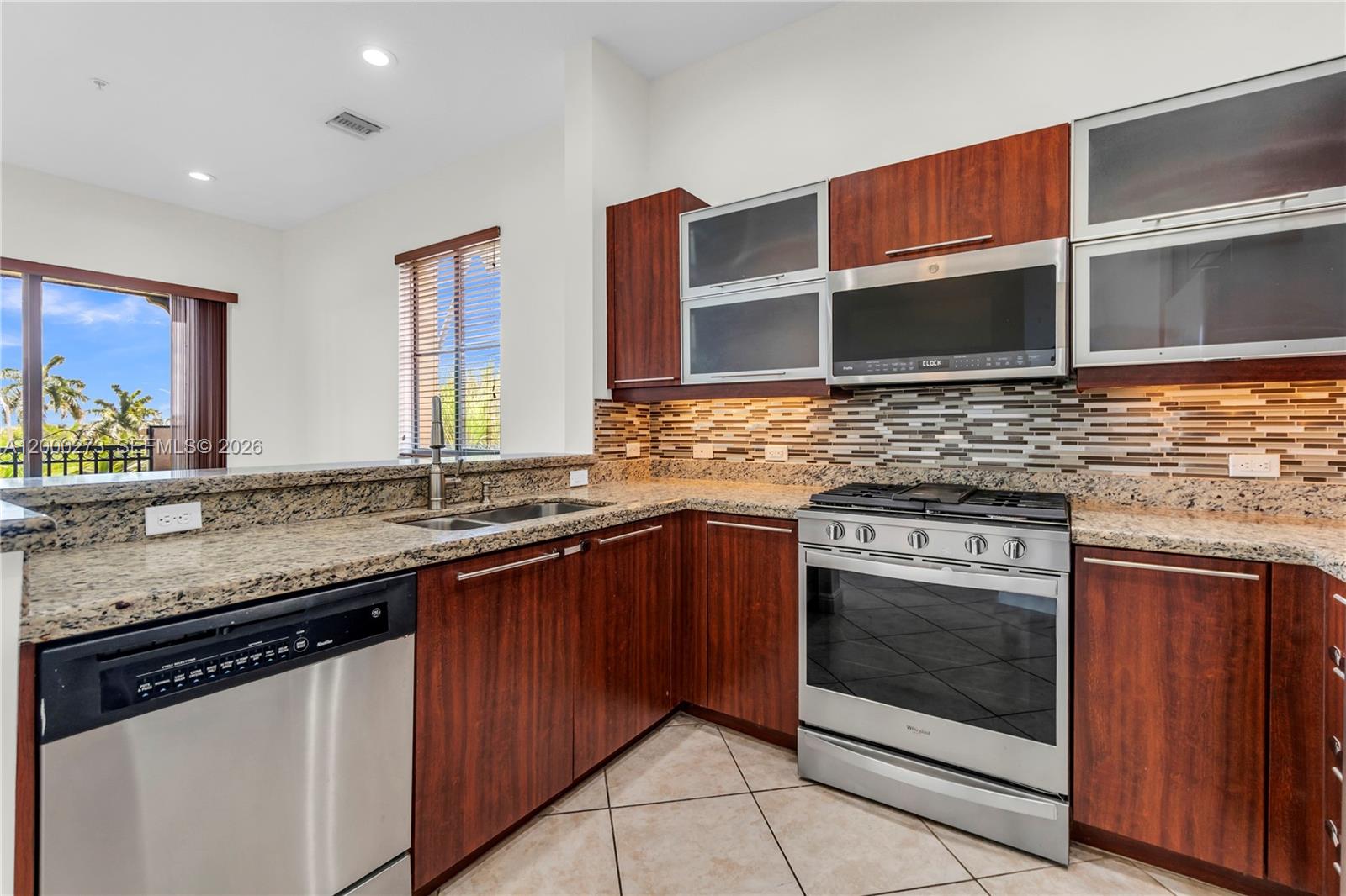 VILLA FLORA CONDO - Residential