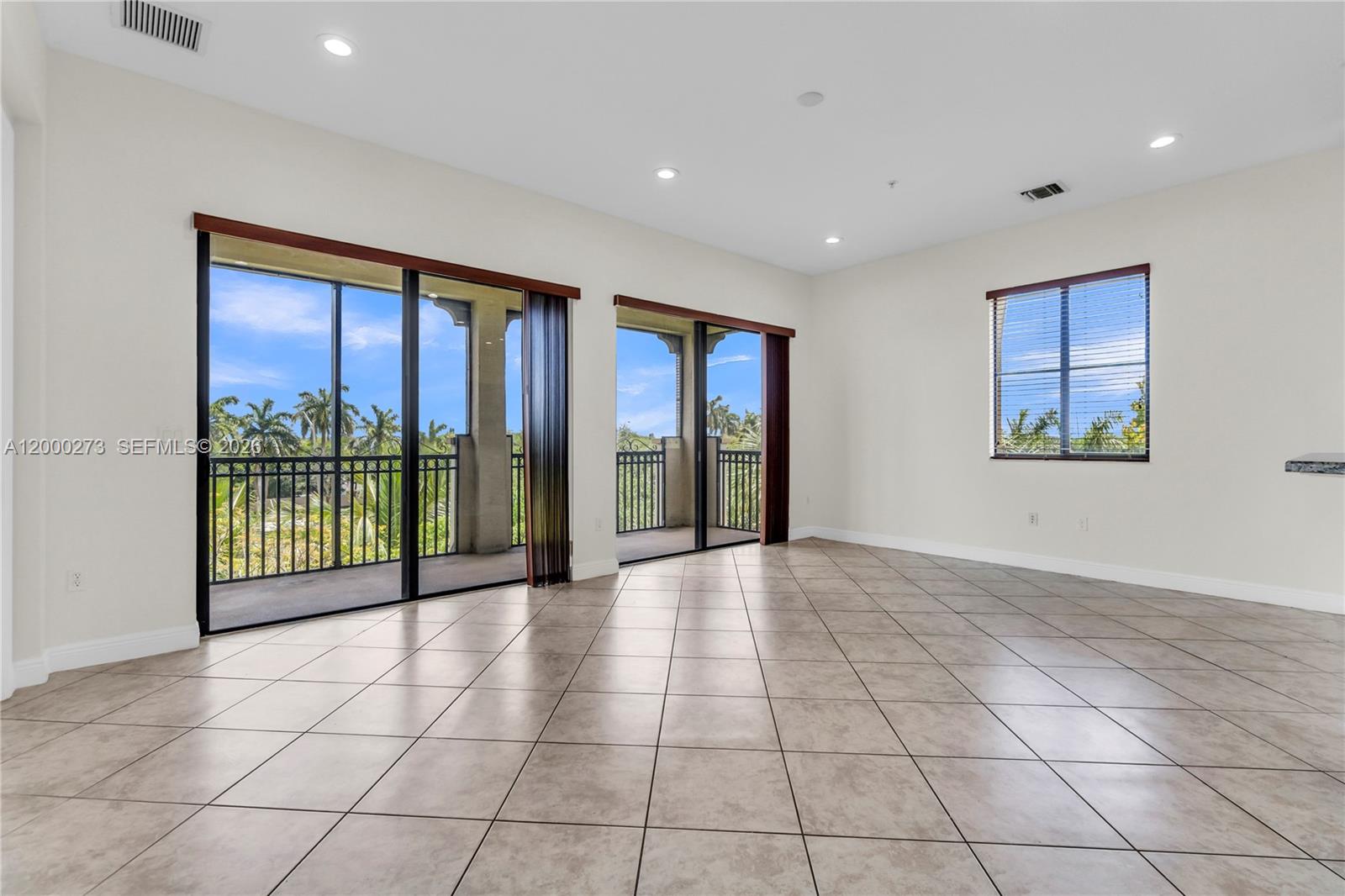 VILLA FLORA CONDO - Residential