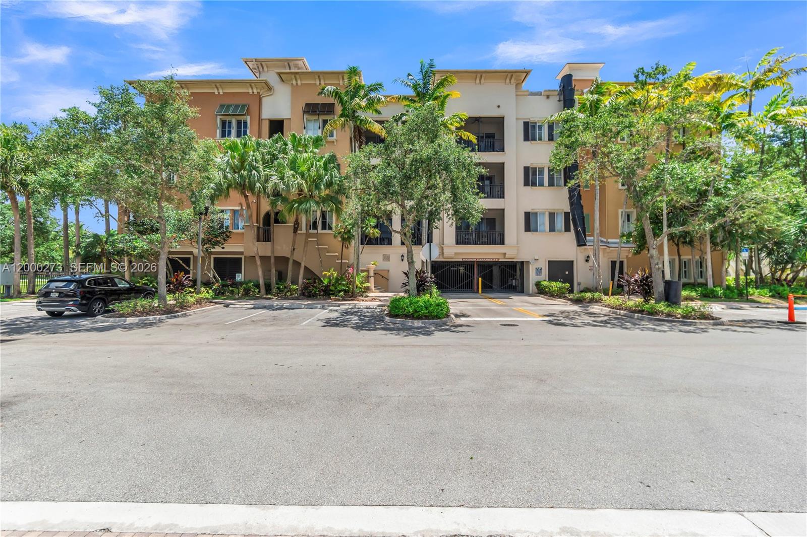 VILLA FLORA CONDO - Residential