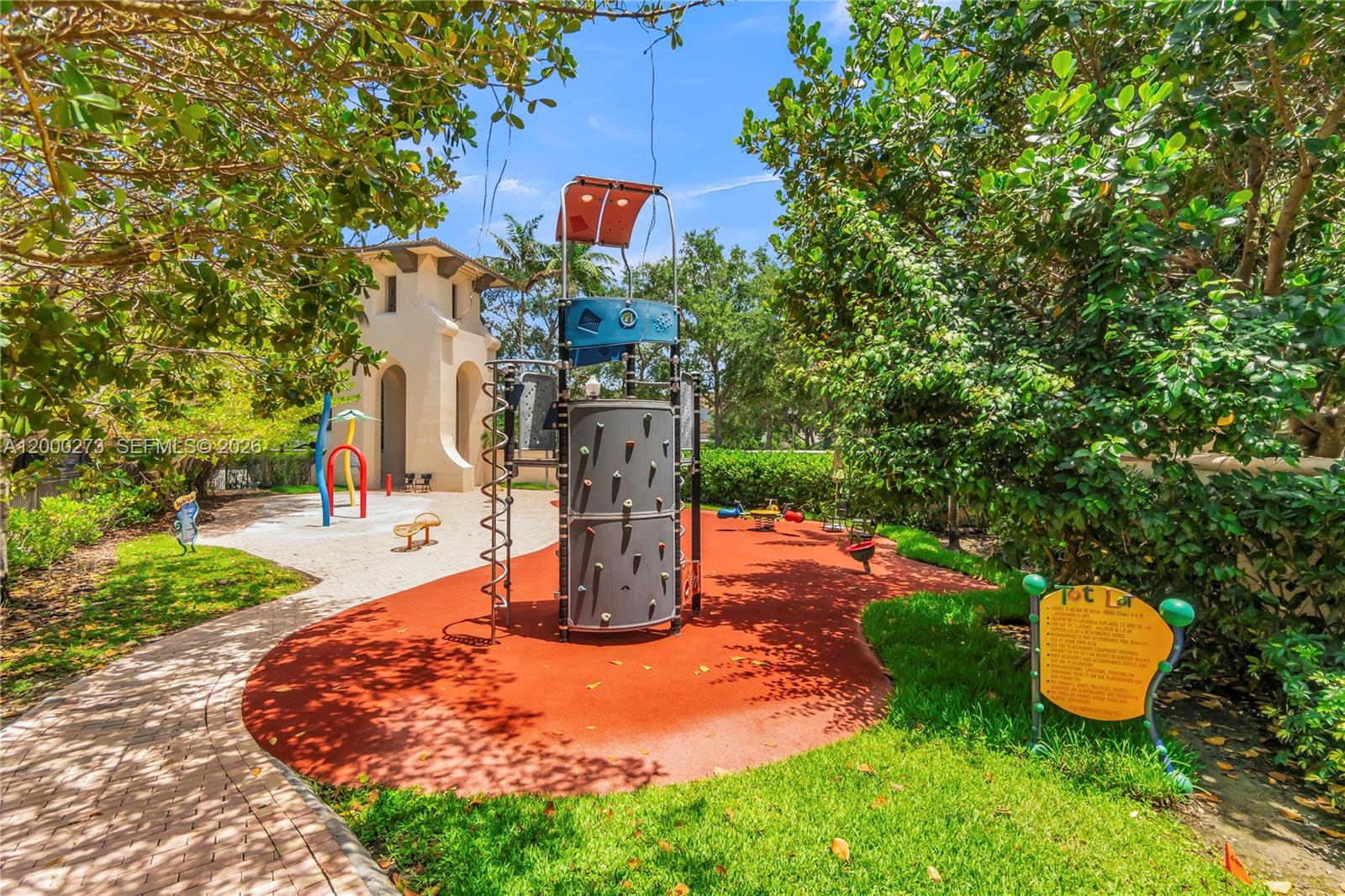 VILLA FLORA CONDO - Residential