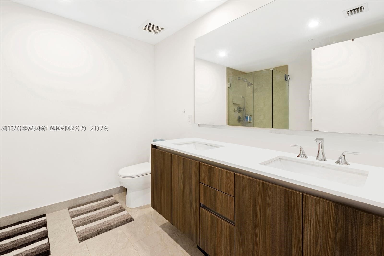 ARIA ON THE BAY CONDO - Residential Lease
