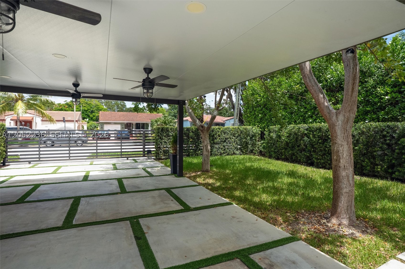 SILVER BLUFF EST-SEC B - Residential Lease
