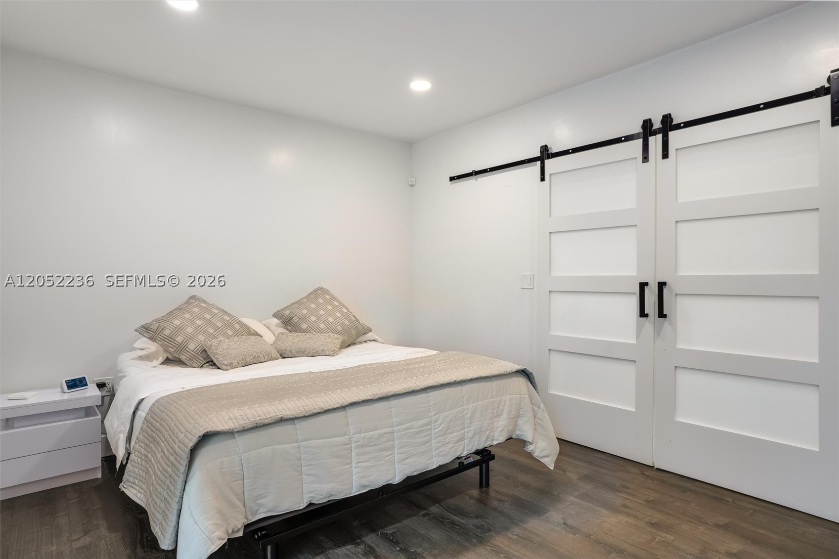 SILVER BLUFF EST-SEC B - Residential Lease