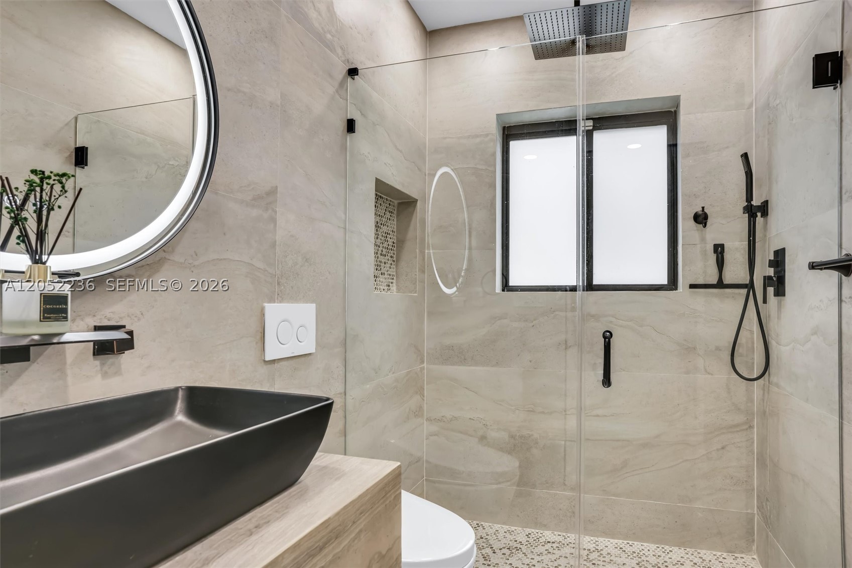 SILVER BLUFF EST-SEC B - Residential Lease